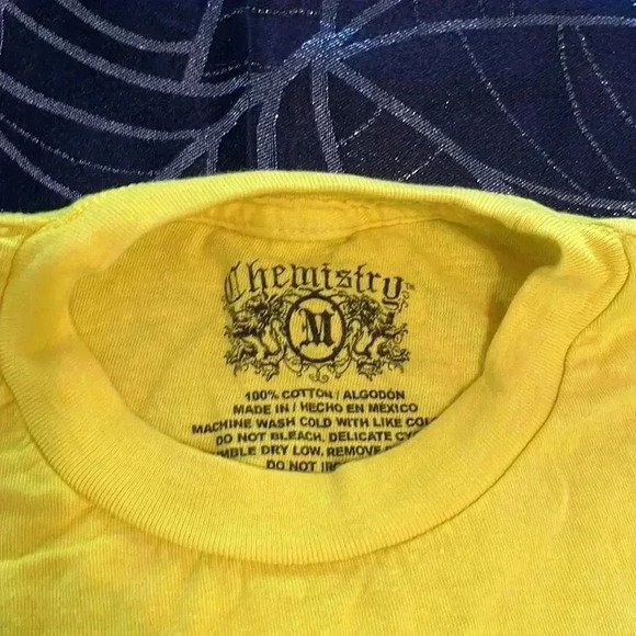 🧡 😘 emoji shirt - Picture 2 of 2